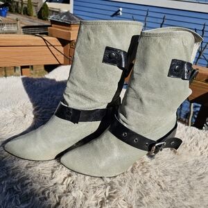 Naughty Monkey Forget Me Not 9.5